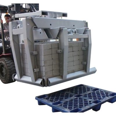 Фіксатор для кріплення до навантажувачаamp;